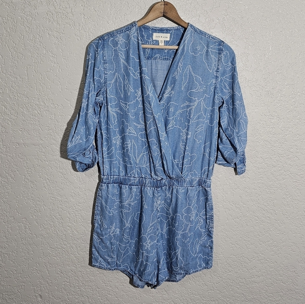 Anthro Cloth & Stone Floral Print Chambray Romper